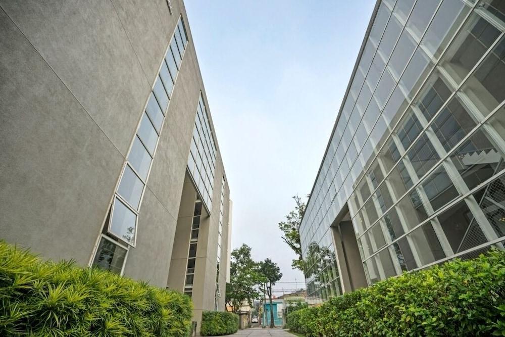 Malaka Hotel Bandung Exterior photo