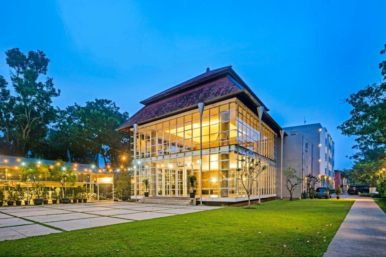 Malaka Hotel Bandung Exterior photo